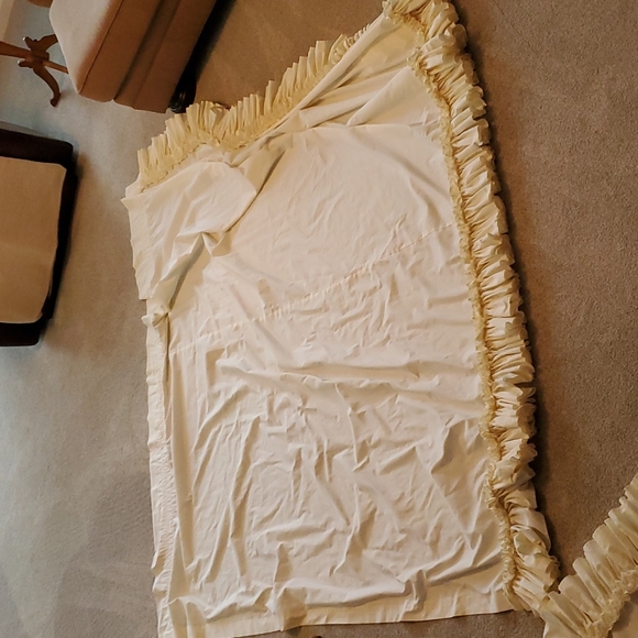 Country Ruffle Curtains (2 pair) - Picture 3 of 3